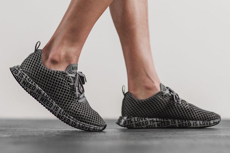 Nobull All You Need Is Love Mesh Runner Women's Running Shoes Dark / Grey | USA W1686N